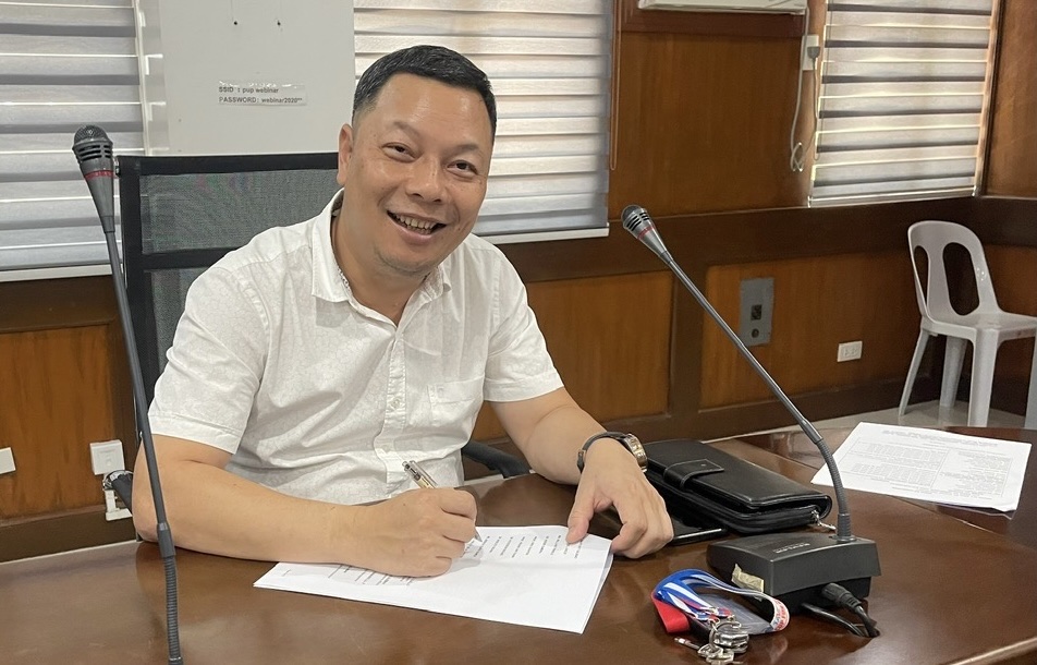 &Ocirc;ng Ph&ugrave;ng Văn Th&agrave;nh: 