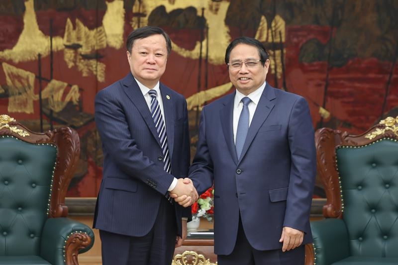 PM urges China's COMAC to boost aviation cooperation