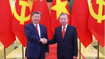 Agreements on railway and road transport cooperation between Vietnam and China signed
