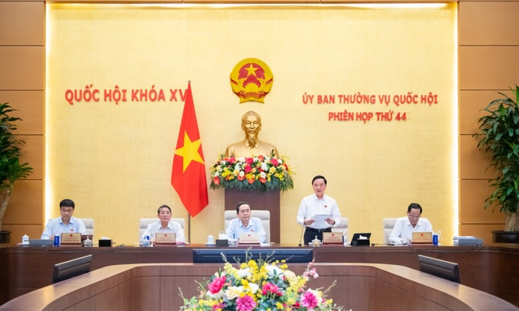 Phó Chủ tịch Quốc hội Nguyễn Khắc Định điều hành phiên họp. Ảnh: Quochoi.vn