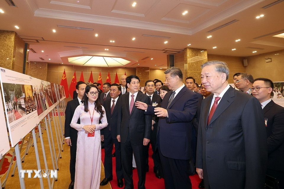 Việt Nam v&agrave; Trung Quốc thiết lập quan hệ ngoại giao v&agrave;o ng&agrave;y 18/1/1950.&nbsp;