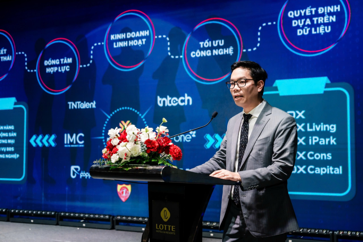 Tổng gi&aacute;m đốc ROX Key Nguyễn Văn Hiệp tại hội nghị kinh doanh năm 2025.