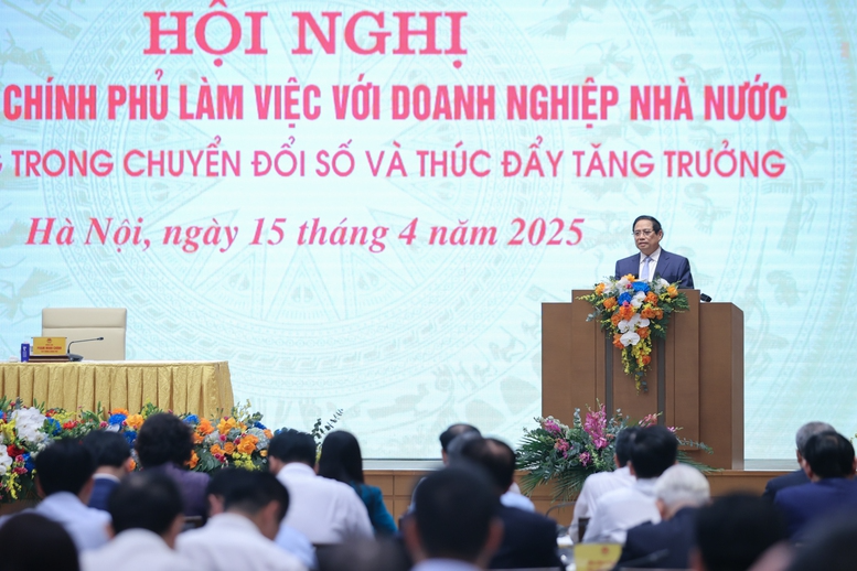 Thủ tướng Chính phủ Phạm Minh Chính chủ trì Hội nghị Thủ tướng Chính phủ làm việc với doanh nghiệp nhà nước tiên phong trong chuyển đổi số và thúc đẩy tăng trưởng - Ảnh: VGP