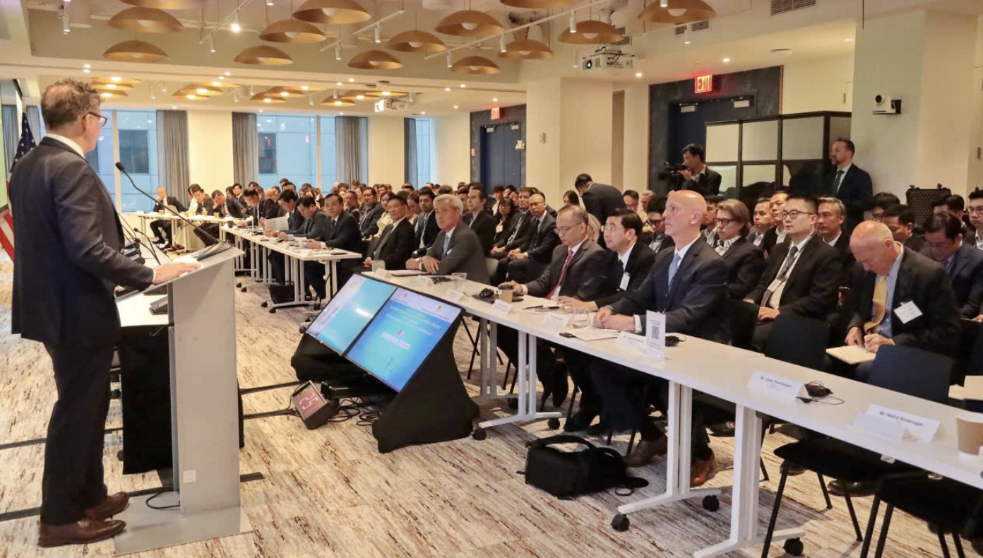 Toàn cảnh Diễn đàn Xúc tiến Đầu tư với chủ đề "Phát triển Thị trường Vốn Việt Nam cho Cơ sở Hạ tầng và Công nghệ" tại New York, Hoa Kỳ. 