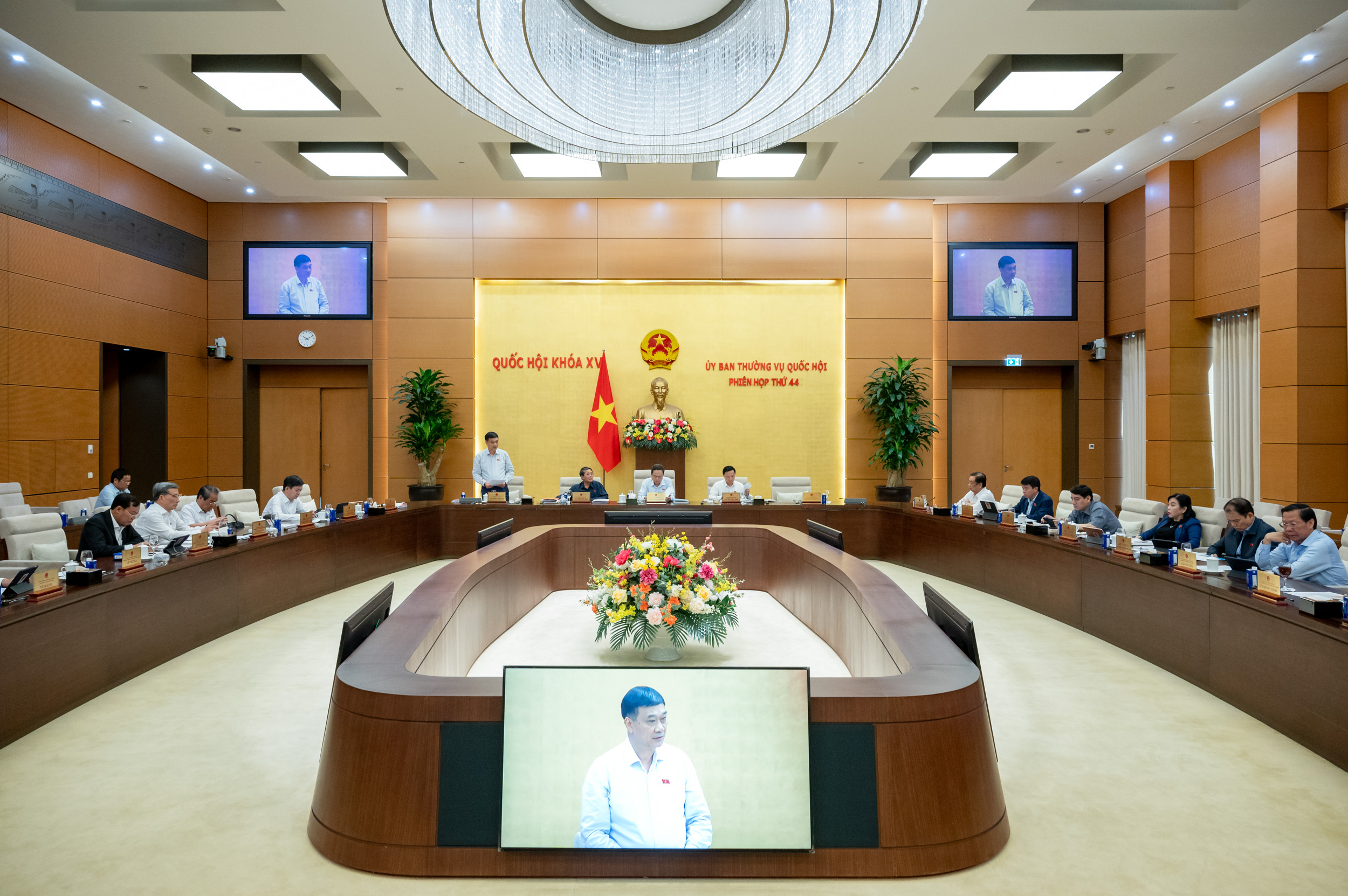 Phiên họp thứ 44, Ủy ban Thường vụ Quốc hội cho ý kiến về dự thảo Nghị quyết về kéo dài thời hạn miễn thuế sử dụng đất nông nghiệp. (Ảnh:quochoi.vn).