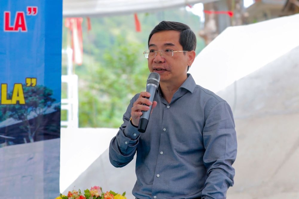 &Ocirc;ng Nguyễn Trường Sơn: 