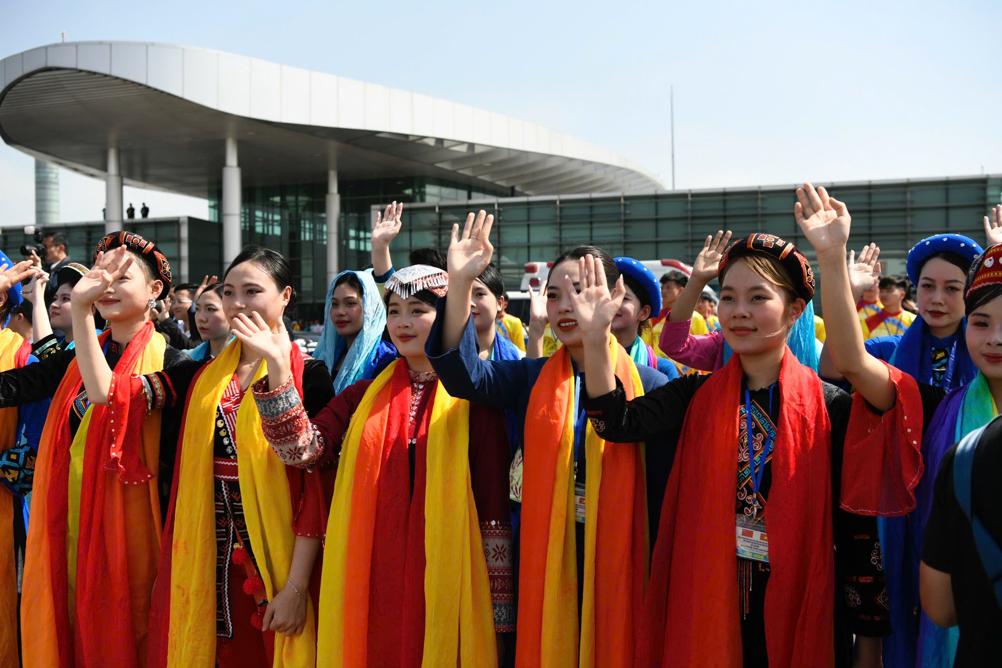 Lễ tiễn Tổng Bí thư, Chủ tịch nước Trung Quốc Tập Cận Bình tại Sân bay quốc tế Nội Bài - Ảnh: VGP