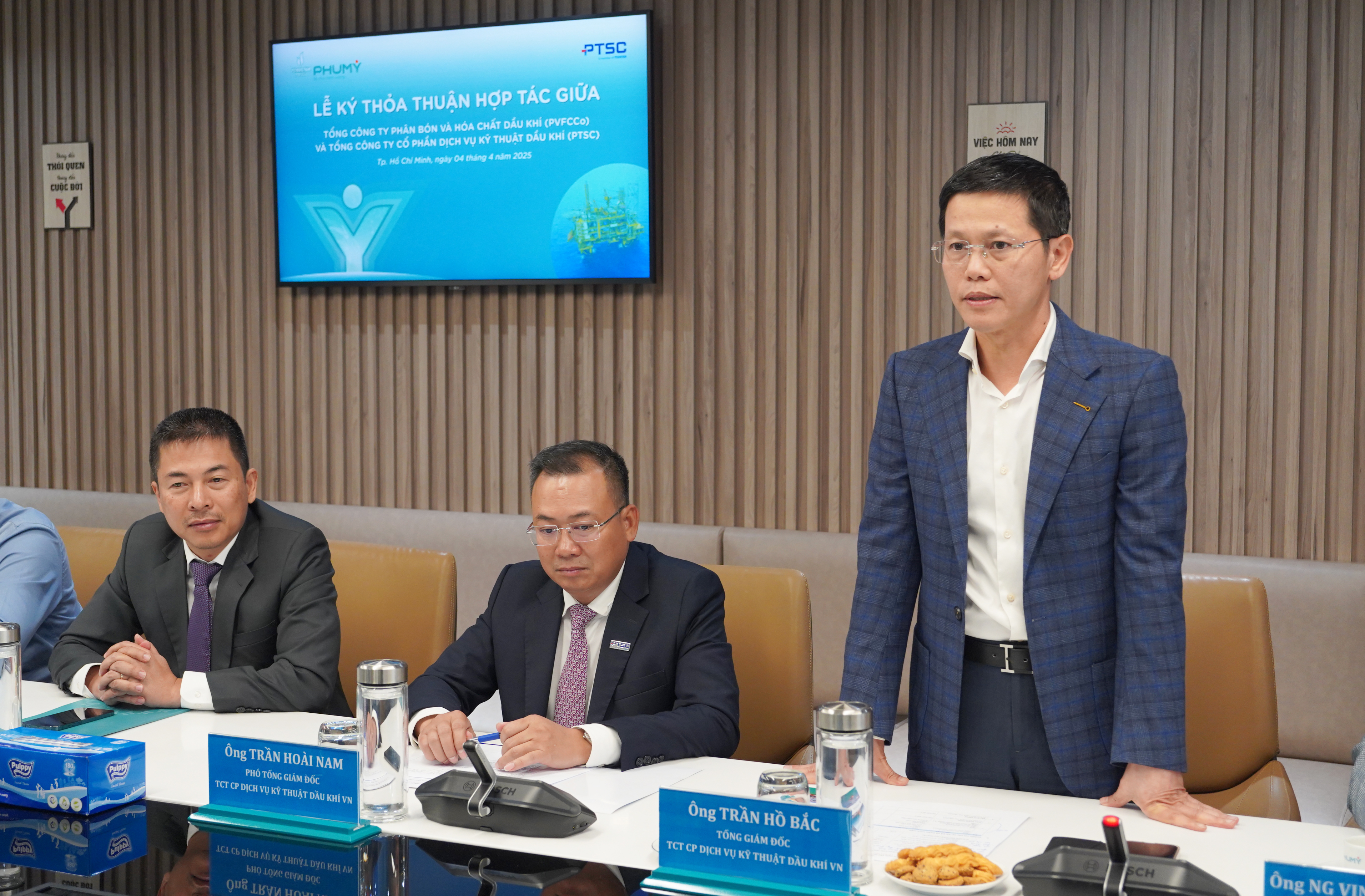 &Ocirc;ng Trần Hồ Bắc cam kết thực hiện c&aacute;c c&ocirc;ng việc với tinh thần cầu thị, bảo đảm an to&agrave;n, đ&uacute;ng tiến độ, chất lượng v&agrave; với chi ph&iacute; hợp l&yacute; nhất.