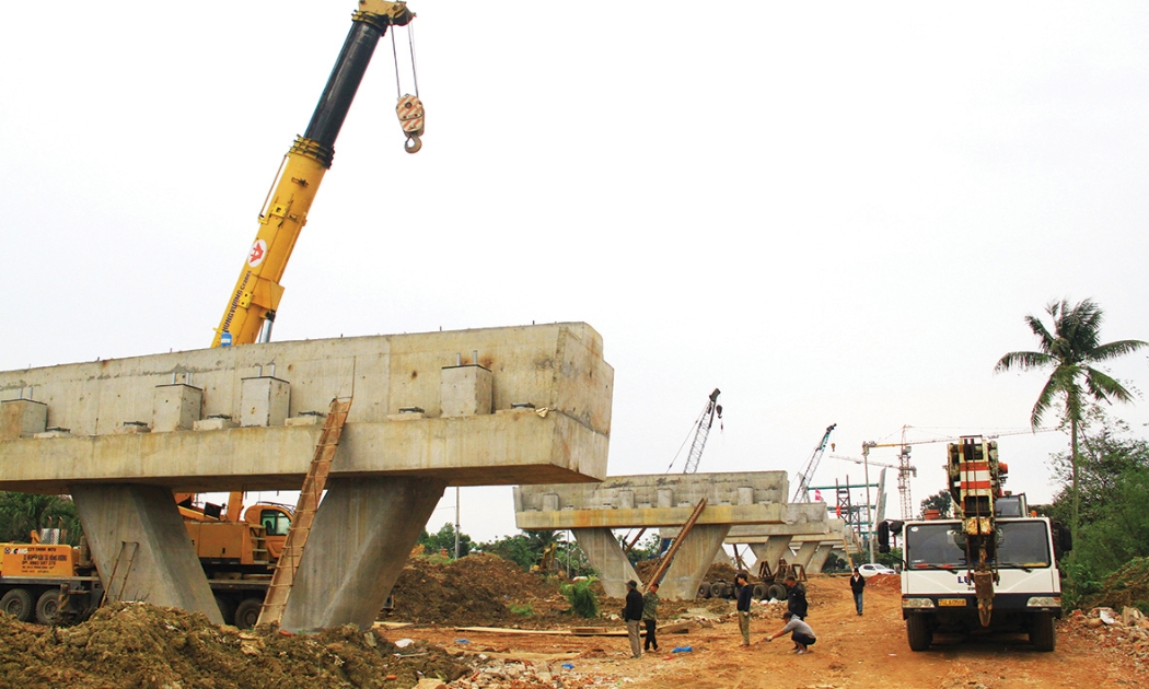 Công trường thi công dự án đường ven biển kết nối hành lang kinh tế Đông Tây, tỉnh Quảng Trị - Giai đoạn 1. Ảnh Quảng Hải