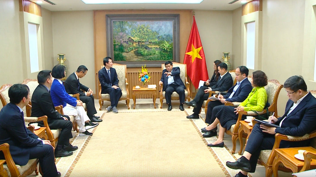 Phó Thủ tướng Nguyễn Chí Dũng tiếp ông Jilei Hou, Phó Chủ tịch cấp cao phụ trách kỹ thuật của Tập đoàn Qualcomm - Ảnh: VGP.