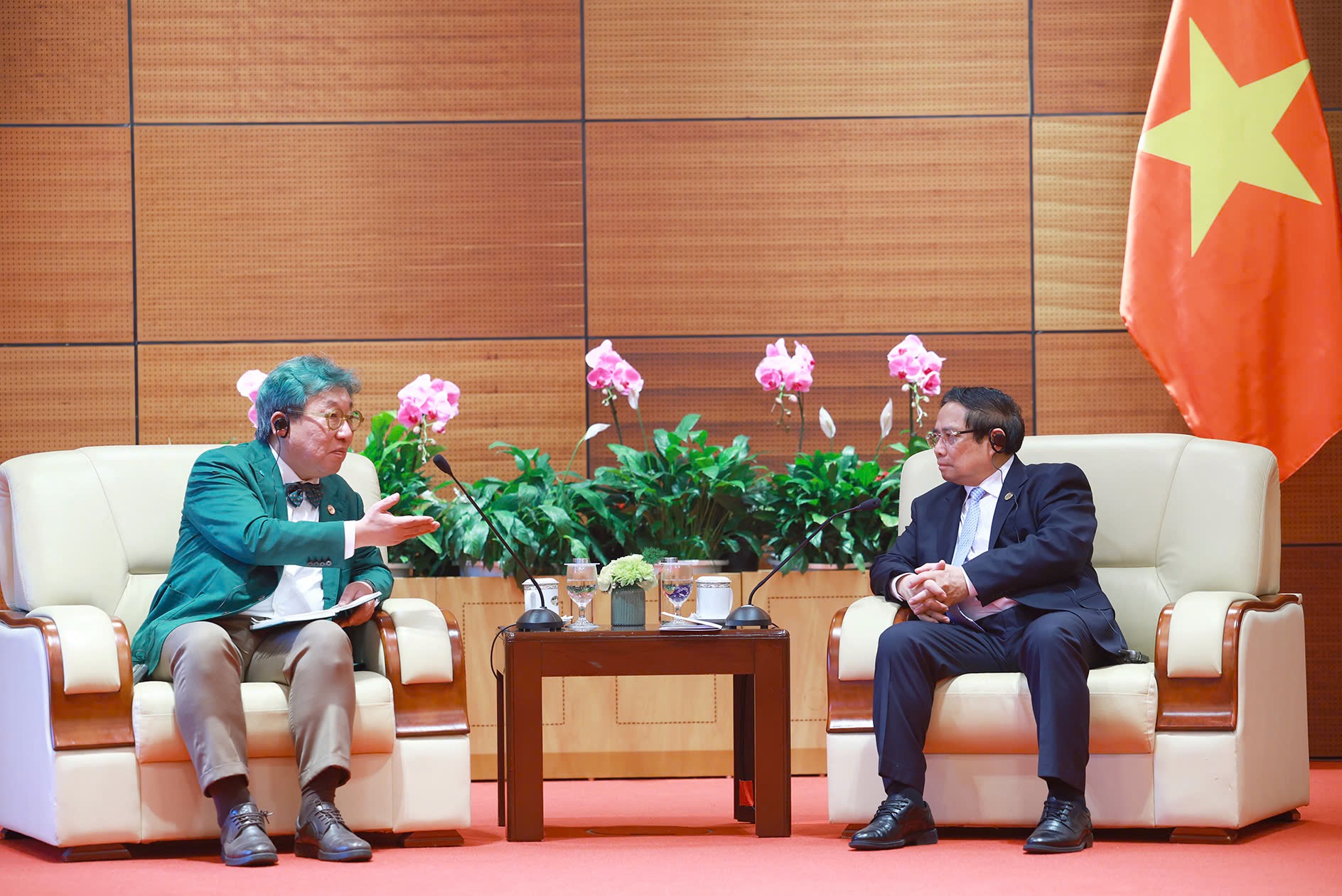 Thủ tướng Phạm Minh Chính tiếp Tổng Giám đốc Viện Tăng trưởng xanh toàn cầu (GGGI) Sang-Hyup Kim. 