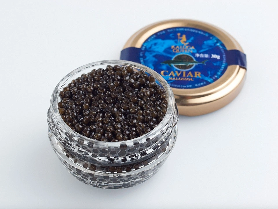 Một lọ trứng cá muối Kaluga Queen, được sản xuất tại Hồ Vạn Đảo, Trung Quốc. 