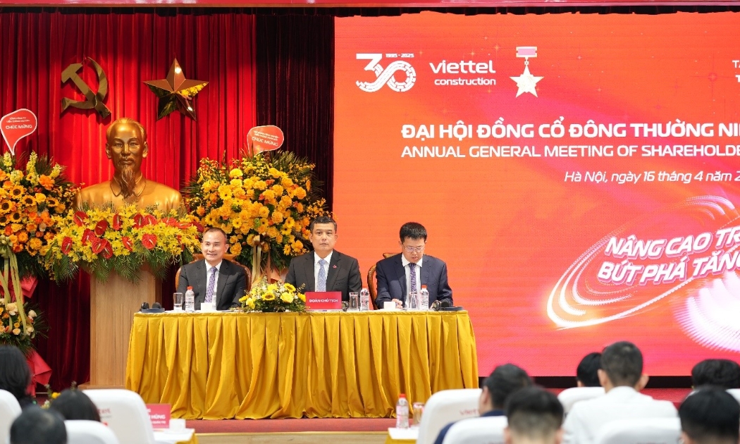 Đoàn Chủ tịch trong ĐHĐCĐ 2025 của Viettel Construction.