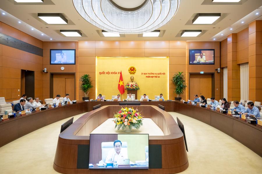 A view of the 44th session of the National Assembly Standing Committee.