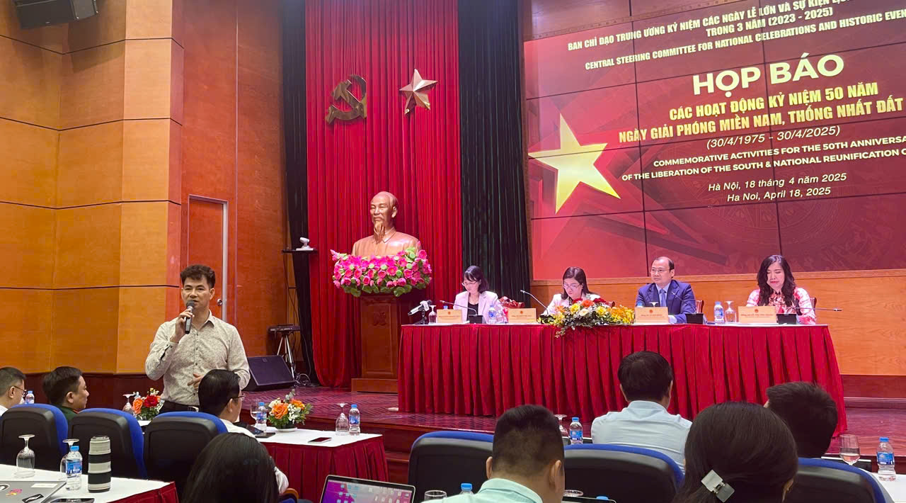 NSND Xuân Bắc, Cục trưởng Cục nghệ thuật biểu diễn, bổ sung thông tin về chương trình nghệ thuật đặc biệt vào ngày 29/4/2025.