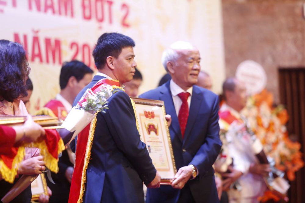 Mỗi nghệ nhân là một báu vật nhân văn sống.