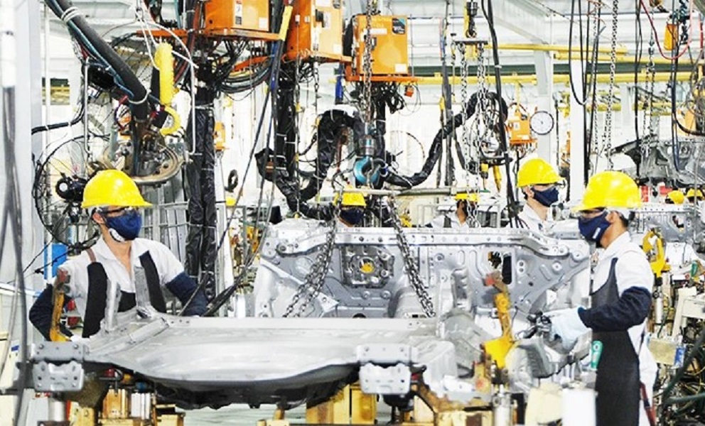 Nếu thể chế không tốt có nguy cơ tạo những rào cản tác động đến hiệu quả hoạt động sản xuất kinh doanh của doanh nghiệp. Ảnh minh họa.