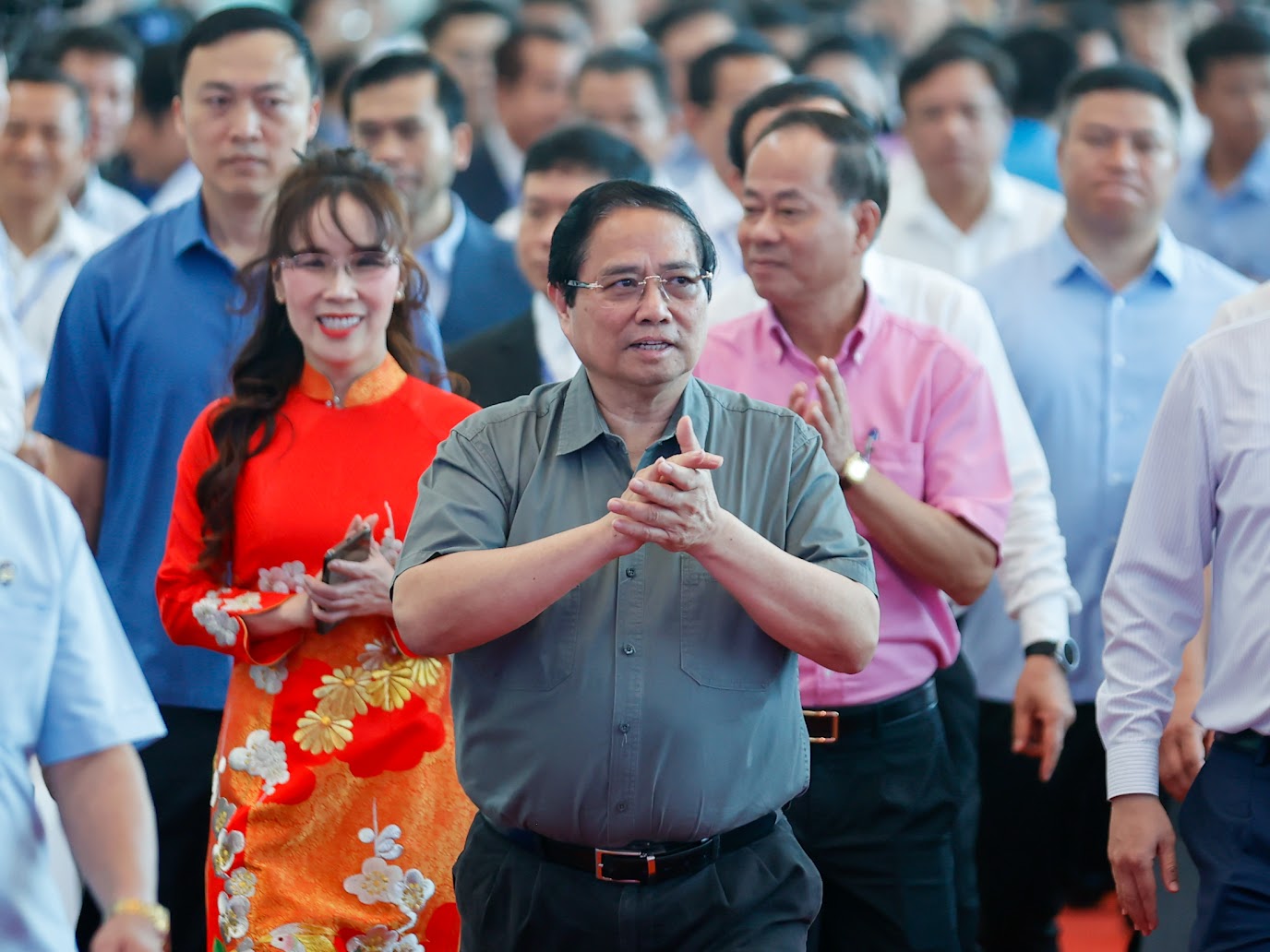 Thủ tướng Chính phủ Phạm Minh Chính chủ trì lễ khởi công, khánh thành 80 công trình, dự án lớn kỷ niệm 50 năm Giải phóng miền Nam, tại điểm cầu chính TP.HCM - Ảnh: VGP/Nhật Bắc.