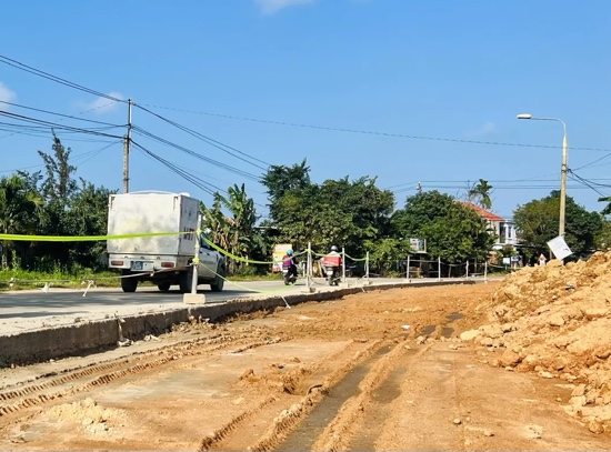 Dự &aacute;n cải tạo, n&acirc;ng cấp quốc lộ 14E-một trong những dự &aacute;n vướng mắc c&ocirc;ng t&aacute;c giải ph&oacute;ng mặt bằng nay đ&atilde; được th&aacute;o gỡ.