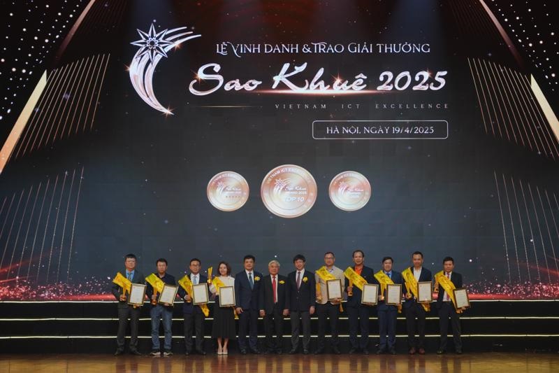 Top 10 Sao Khue Awards winners were honored on April 19.