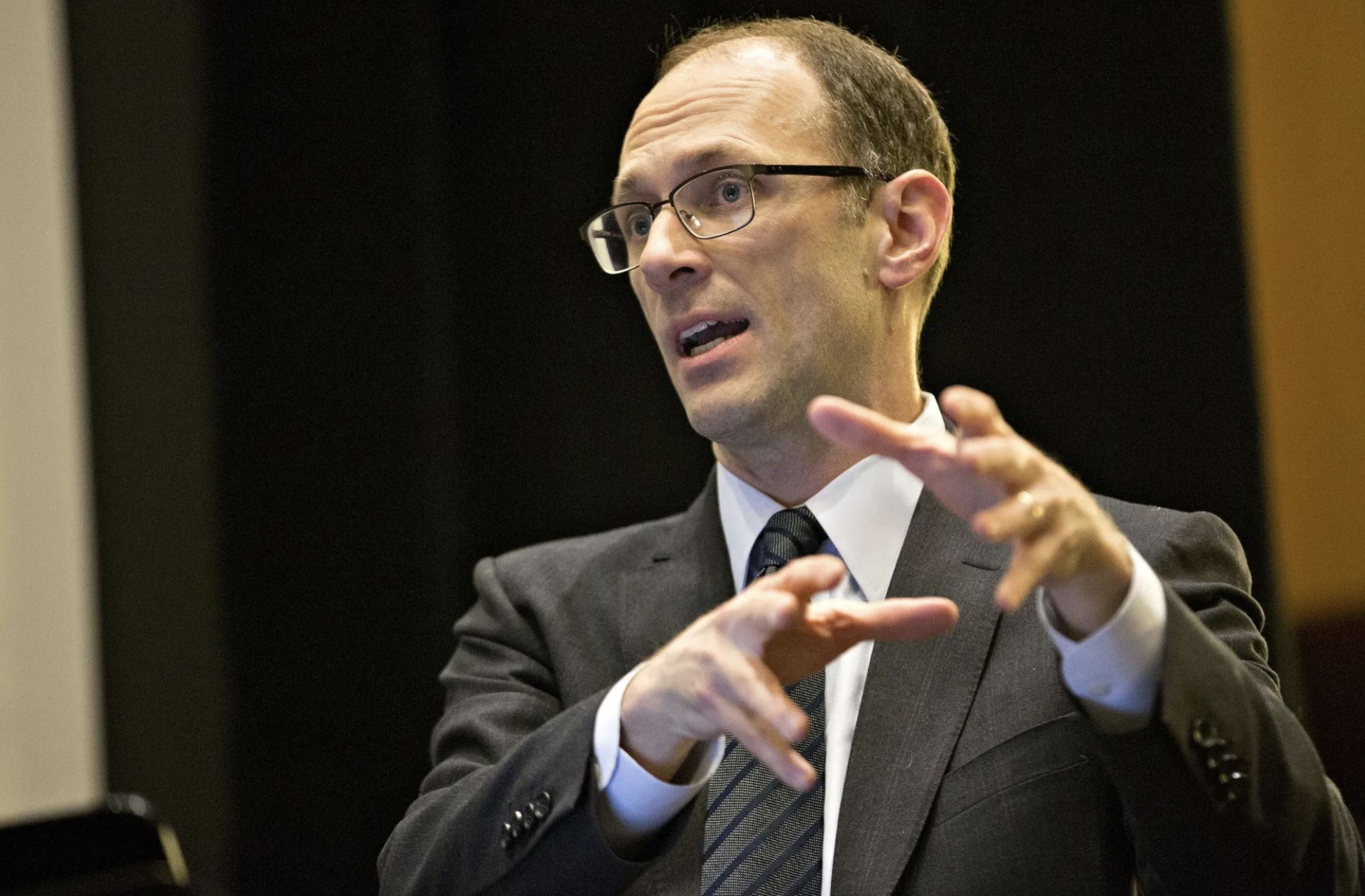 Chủ tịch chi nhánh Chicago của Cục Dự trữ Liên bang Mỹ (Fed), ông Austan Goolsbee - Ảnh: Bloomberg.