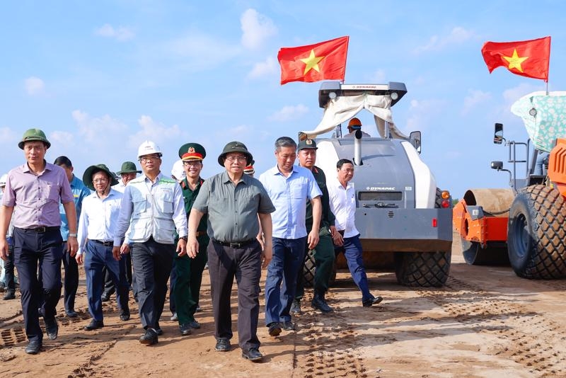 PM requests to complete Can Tho - Ca Mau expressway by December
