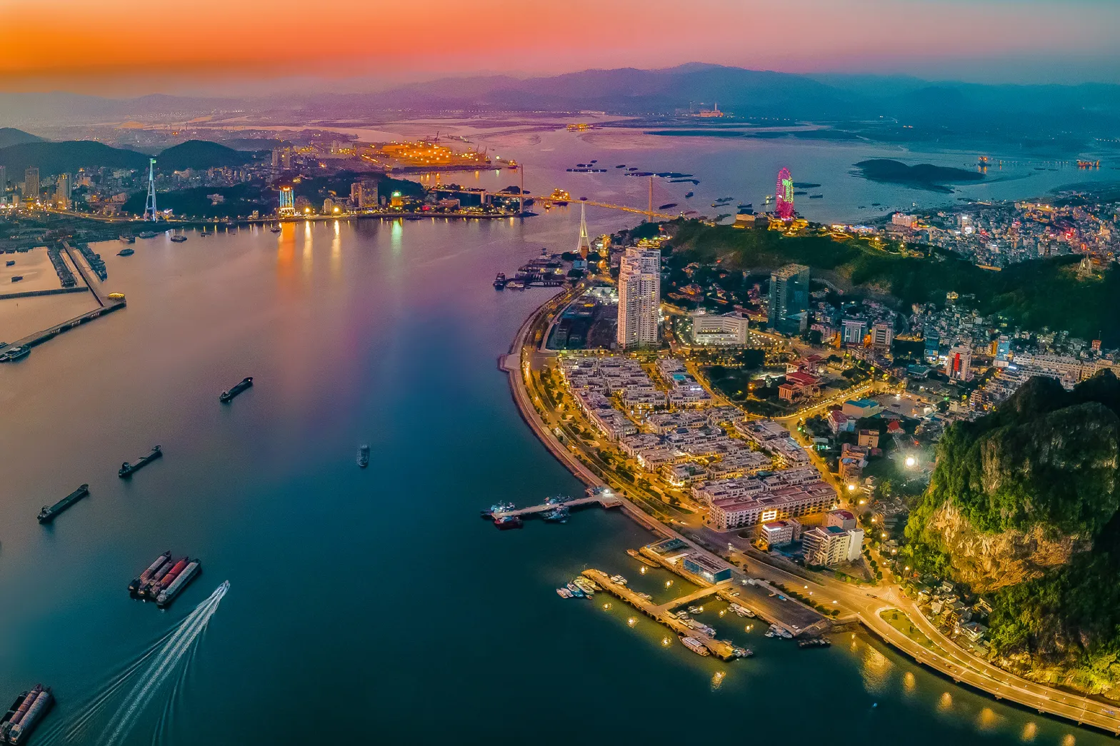 Quảng Ninh đặt mục tiêu một số lĩnh vực sẽ đạt trình độ tiên tiến, tiệm cận khu vực và quốc tế.