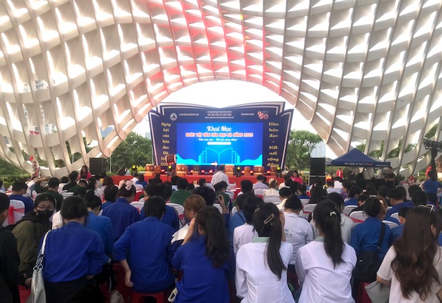 To&agrave;n cảnh Lễ khai mạc Ng&agrave;y hội văn h&oacute;a đọc Đ&agrave; Nẵng năm 2025. Ảnh Ng&ocirc; Anh Văn.