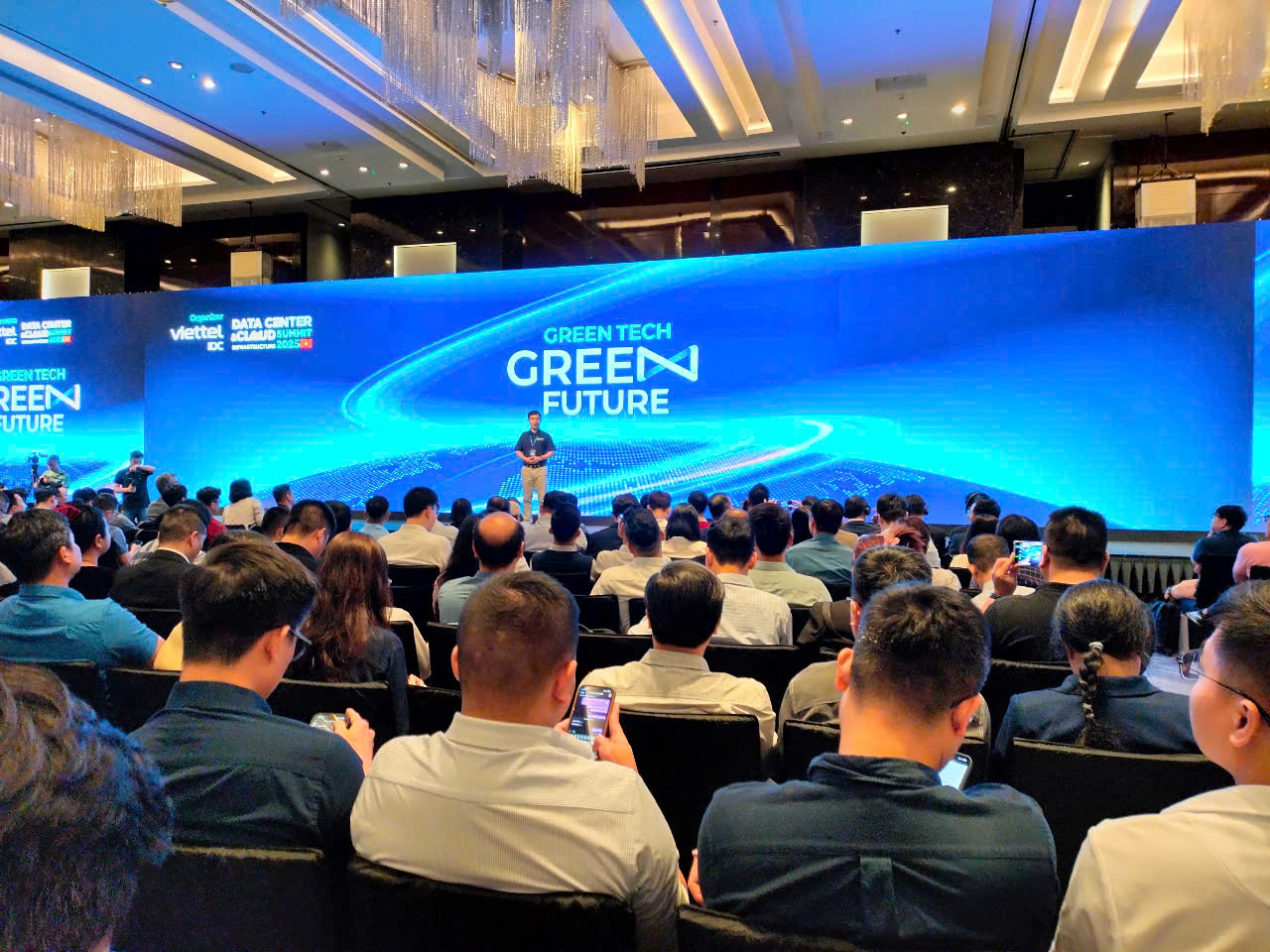 Diễn đ&agrave;n DCCI Summit 2025 với chủ đề 