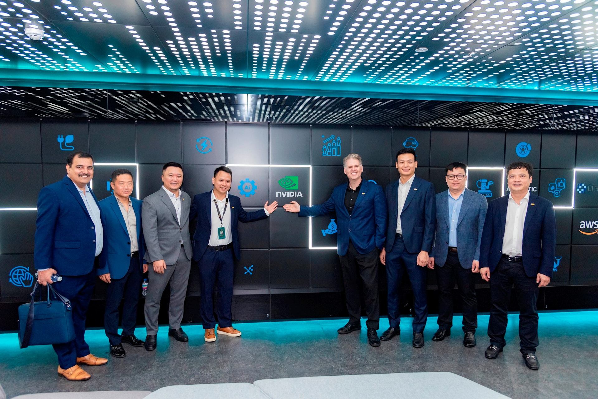 FPT hợp tác với Nvidia xây dựng Nhà máy AI. 