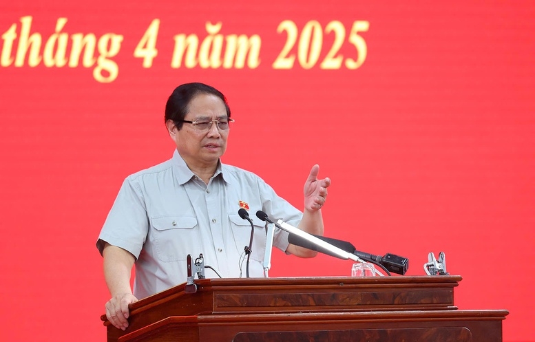 PM asks to accelerate  transport projects in Mekong Delta