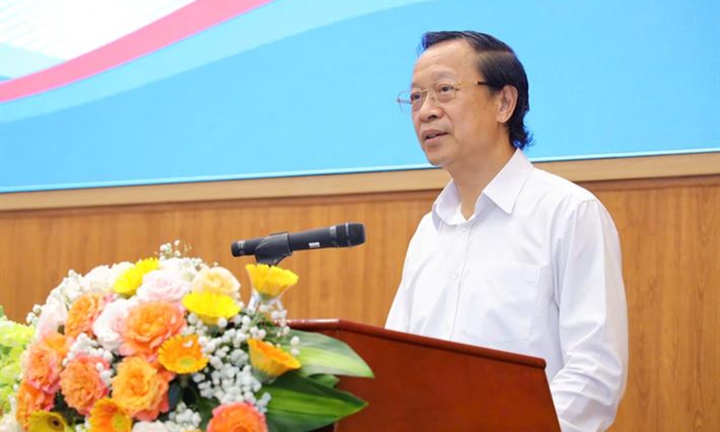 Thứ trưởng Thường trực Bộ Giáo dục và Đào tạo Phạm Ngọc Thưởng phát biểu tại hội thảo. Ảnh: MOET.