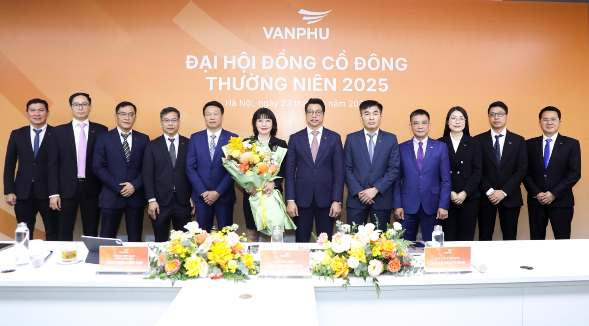 Văn Ph&uacute; - Invest tổ chức th&agrave;nh c&ocirc;ng ĐHĐCĐ thường ni&ecirc;n năm 2025.