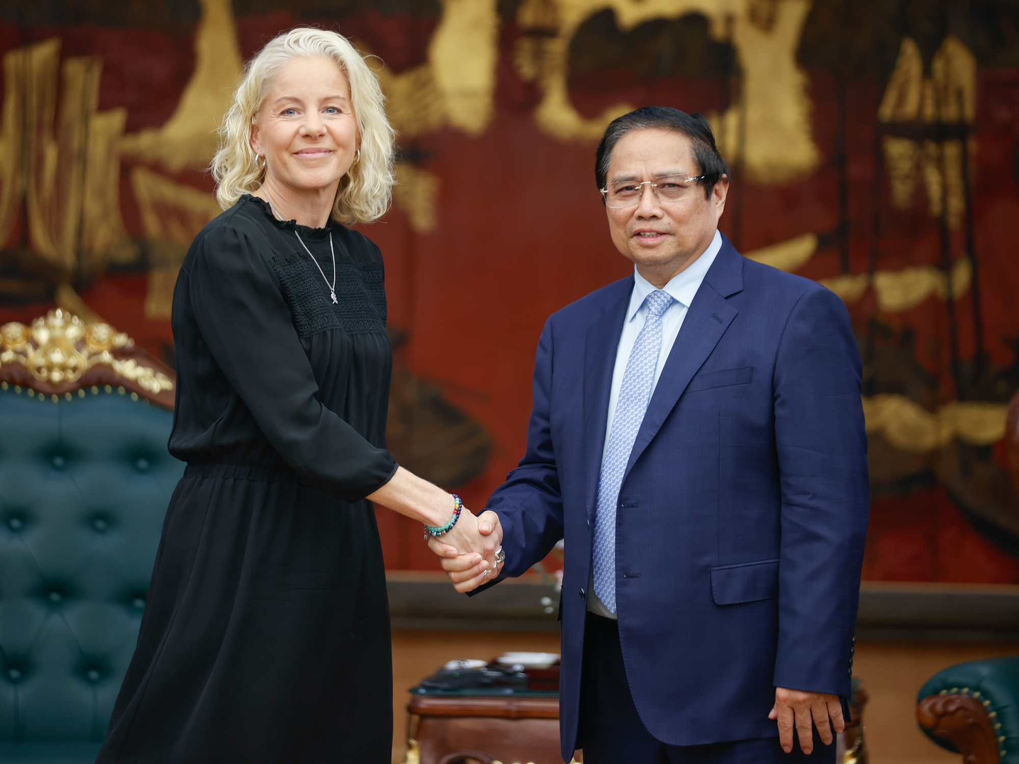 Thủ tướng Phạm Minh Chính tiếp bà Susanna Campbell, Chủ tịch Tập đoàn SYRE - Ảnh: VGP/Nhật Bắc.