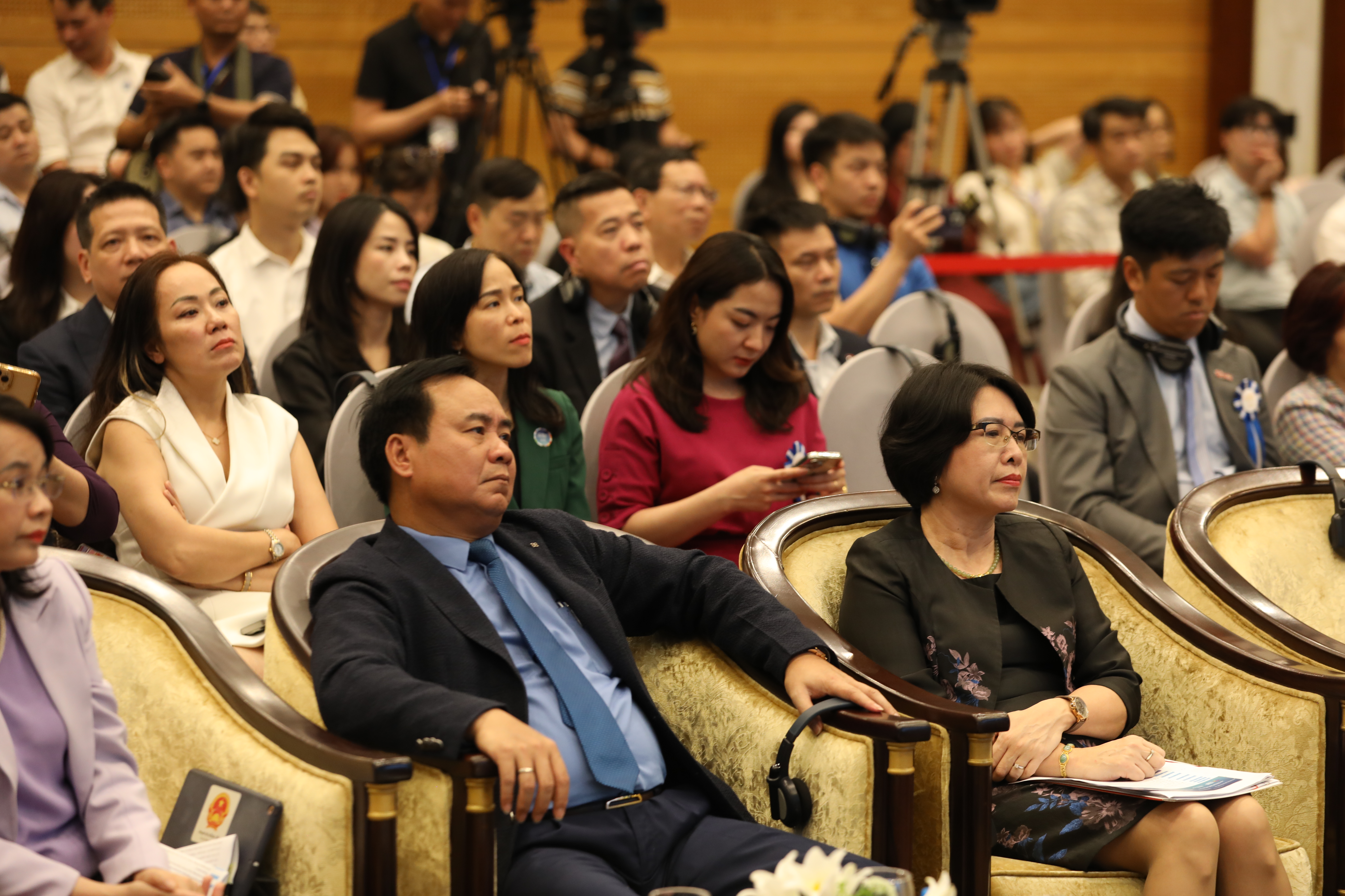Chủ đề của Diễn đàn năm 2025 bám sát các định hướng lớn của Đảng, kế hoạch hành động của Chính phủ, thúc đẩy các nỗ lực chung nhằm thực hiện thành công các mục tiêu tăng trưởng năm 2025 và giai đoạn tiếp theo.