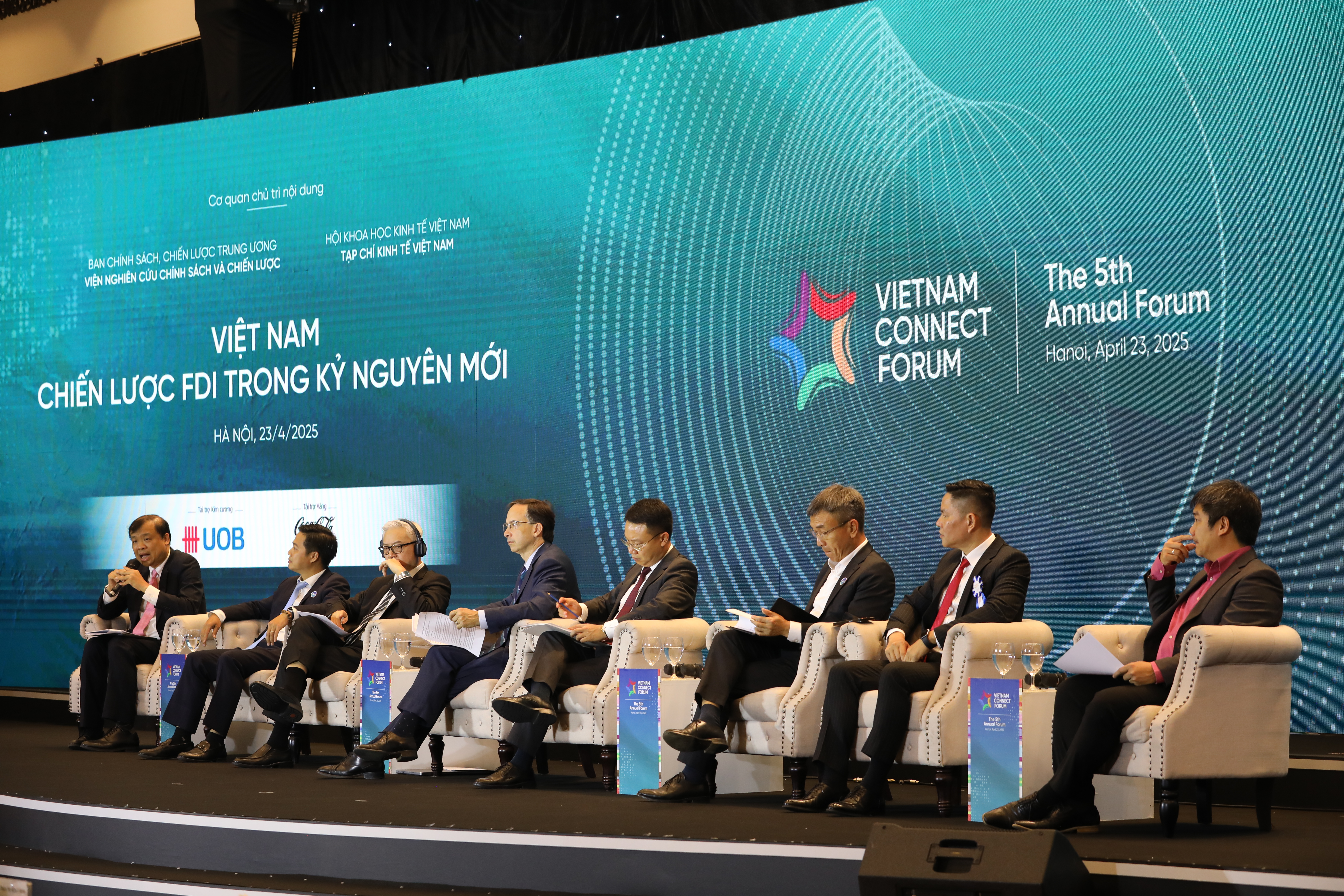 Diễn đàn Nhịp cầu Phát triển Việt Nam 2025 (lần thứ 5) - Vietnam Connect Forum 2025 với chủ đề “Việt Nam - Chiến lược FDI trong kỷ nguyên mới” được tổ chức nhằm tiếp tục khẳng định vai trò của Việt Nam như một điểm đến đầu tư hấp dẫn và chiến lược trong chuỗi cung ứng toàn cầu đang tái cấu trúc mạnh mẽ.