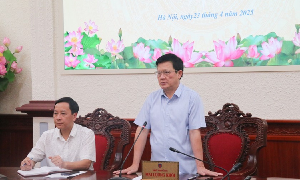 Thứ trưởng Mai Lương Khôi kết luận buổi làm việc. Ảnh: MOJ.