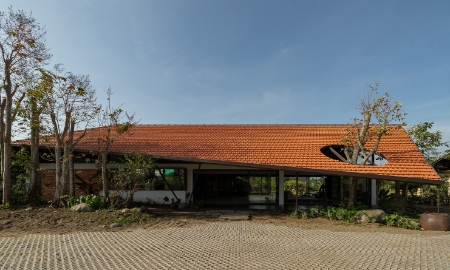Ảnh: Hiroyuki Oki, Quang Dam, Cao Hoa