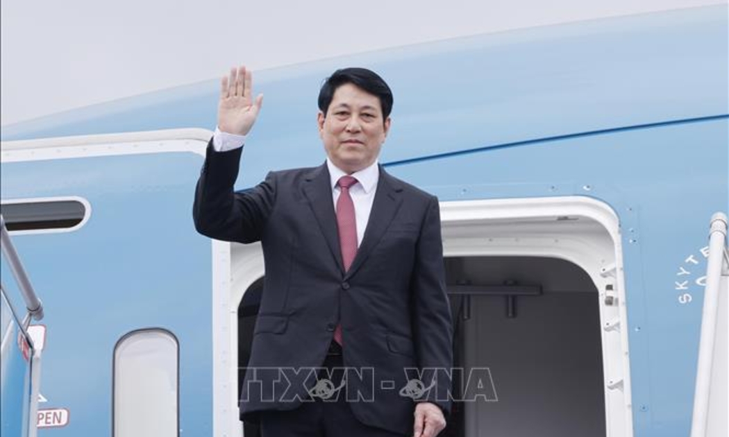 Chủ tịch nước Lương Cường lên đường thăm cấp Nhà nước tới Cộng hoà Dân chủ Nhân dân Lào - Ảnh: TTXVN