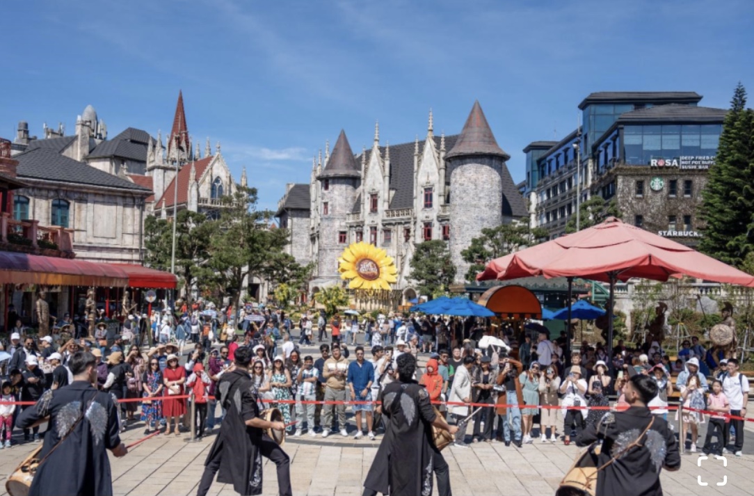 Khu du lịch Sun World Bà Nà Hills luôn là "Điểm đến" lý tưởng hấp dẫn khách trong nước và quốc tế.