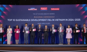 [Phóng sự ảnh] Vinh danh TOP 10 Doanh nghiệp FDI phát triển bền vững - Chương trình Rồng Vàng 2025