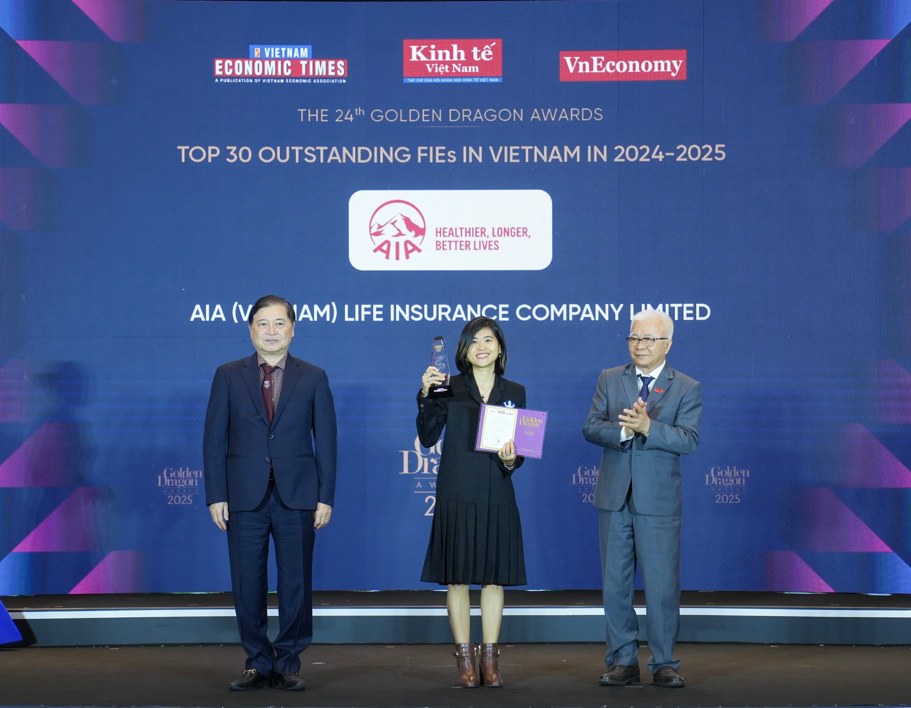 AIA Việt Nam vinh danh ở hạng mục “Doanh nghiệp bảo hiểm nhân thọ dẫn đầu về các sản phẩm sống” năm 2024-2025 trong khuôn khổ chương trình Rồng vàng.