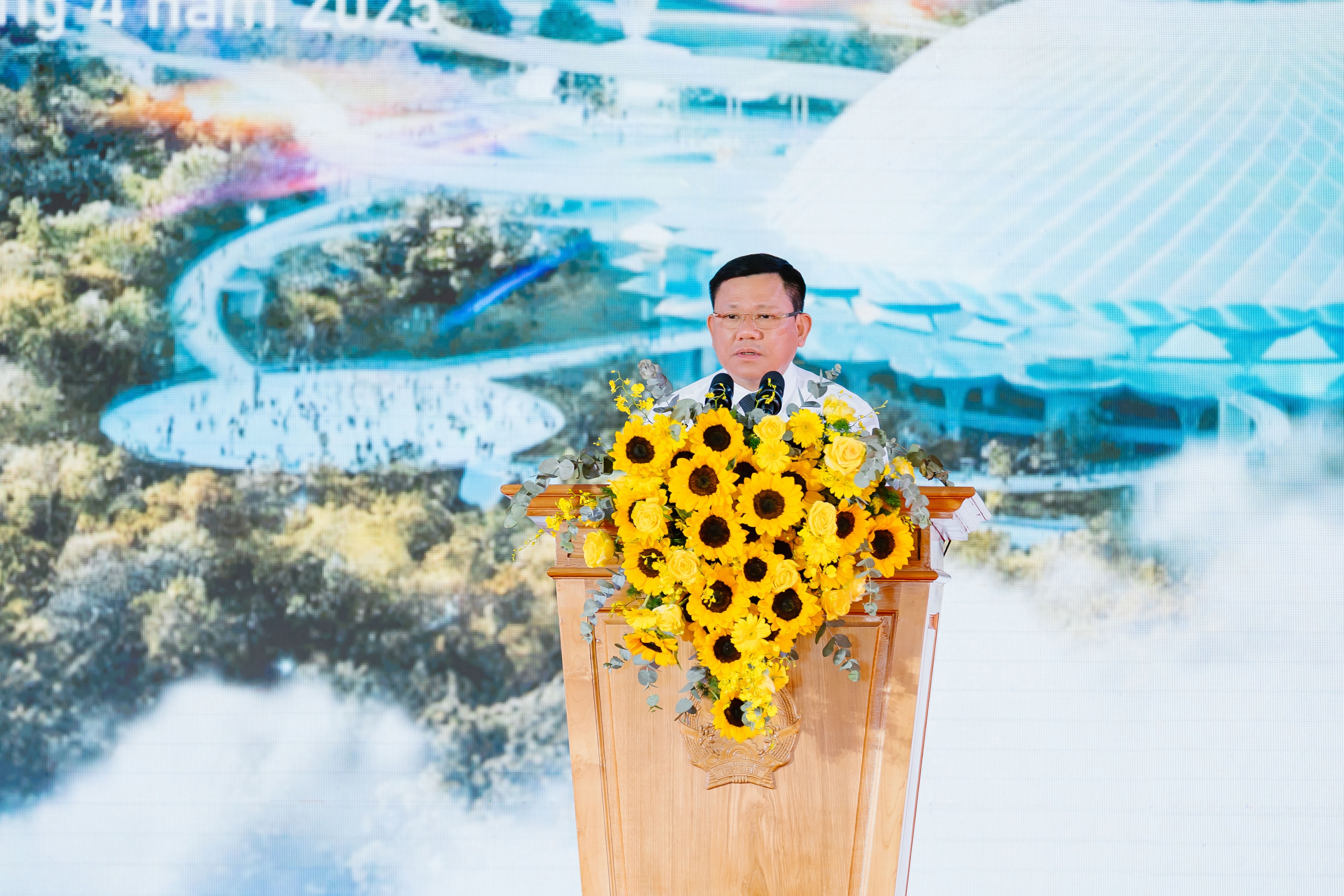 &Ocirc;ng Nguyễn Văn Thi, Ph&oacute; Chủ tịch Thường trực UBND tỉnh Thanh H&oacute;a ph&aacute;t biểu