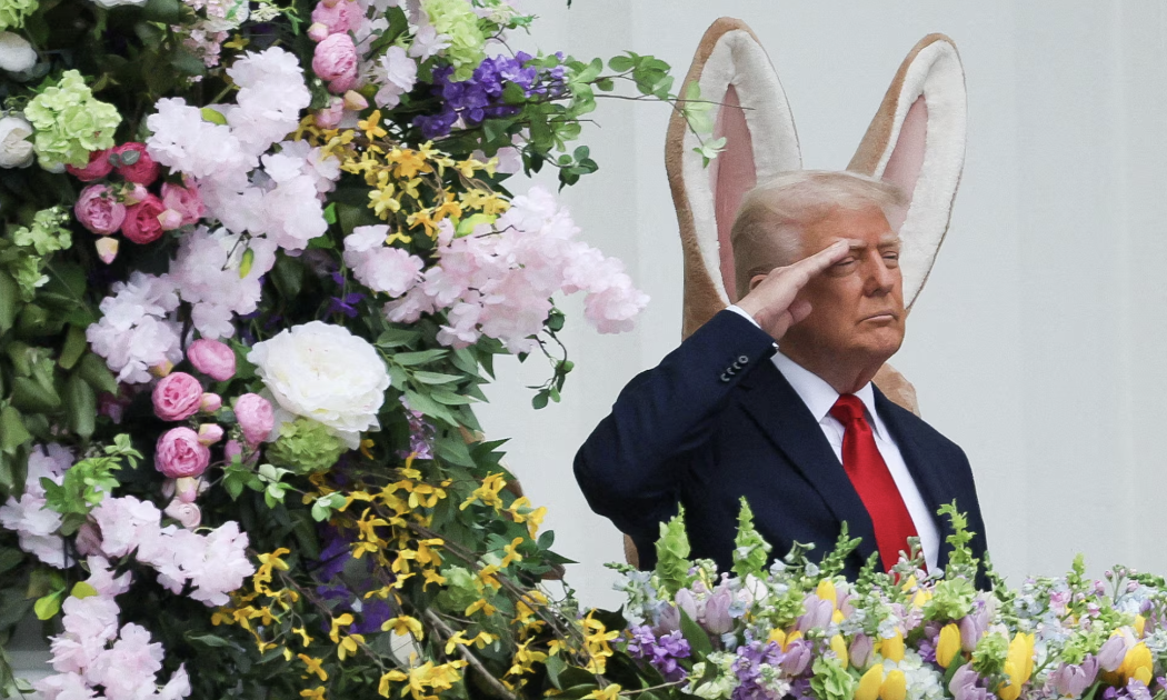 Tổng thống Mỹ Donald Trump trong Lễ Phục sinh ở Nhà Trắng hôm 21/4 - Ảnh: Reuters.