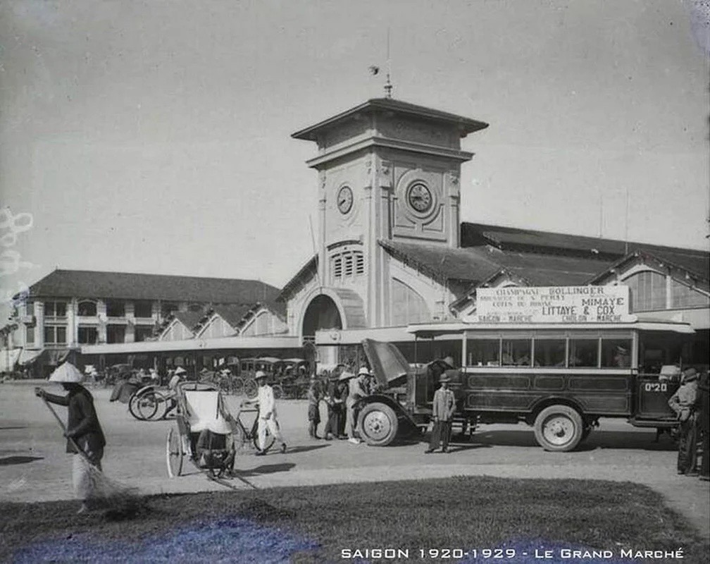 Chợ Bến Thành những năm 1920 - 1929. Ảnh Public domain.