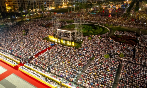 [Phóng sự ảnh]: 300 nghìn du khách tham dự Lễ hội biển Sầm Sơn - Khát vọng tỏa sáng