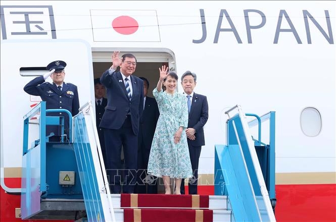Japanese PM Ishiba begins first official visit to Vietnam