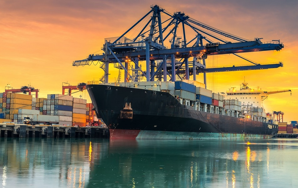 Tính từ đầu năm đến hết ngày 15/4/2025 cán cân thương mại hàng hóa của Việt Nam thặng dư 1,27 tỷ USD.