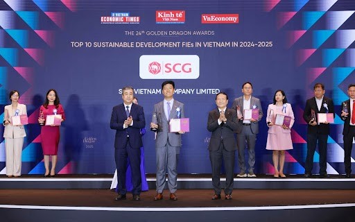 SCG tự hào 2 năm liên tiếp được vinh danh Top 10 Doanh nghiệp FDI, mảng phát triển bền vững tại chương trình Rồng vàng.