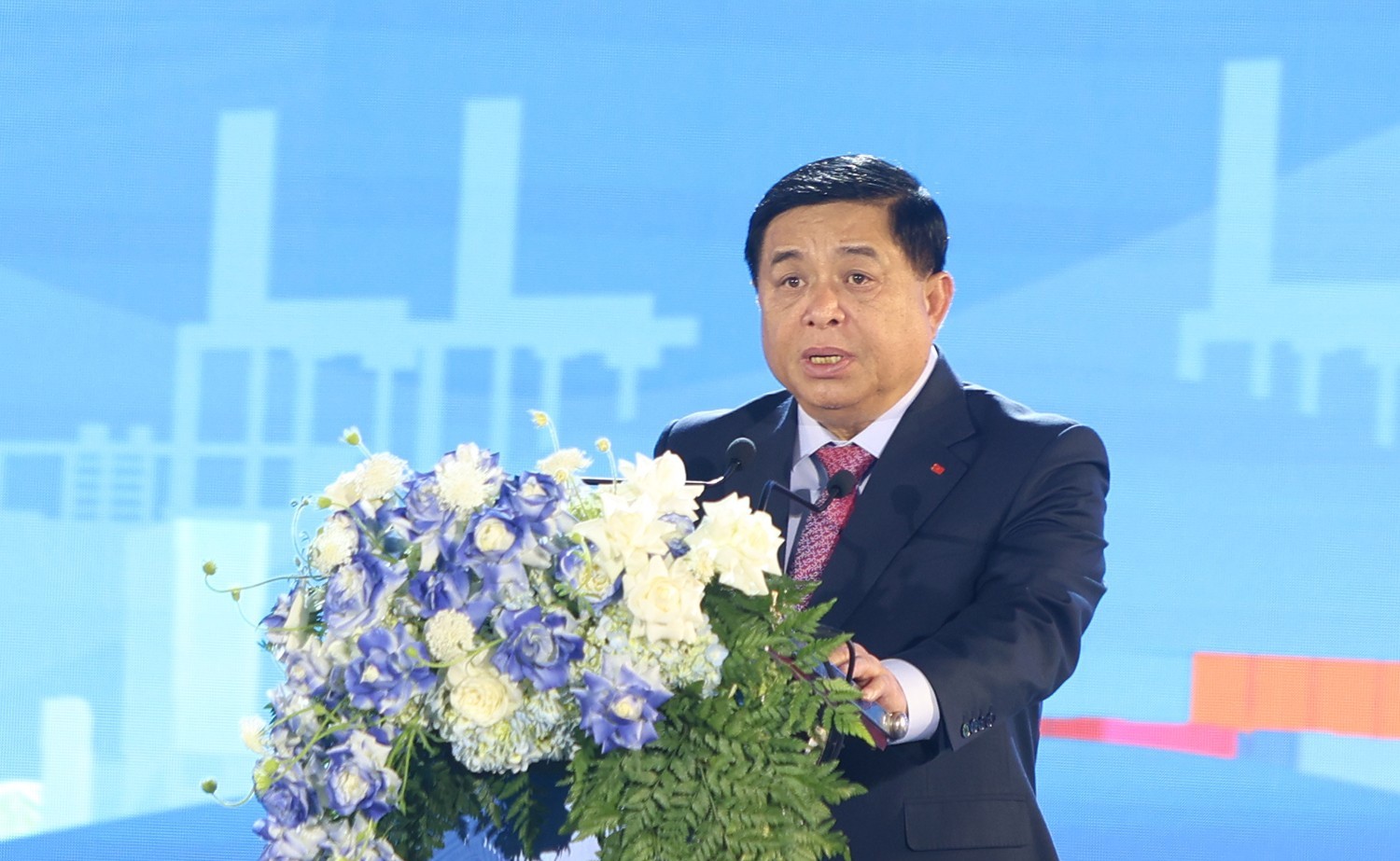 Phó Thủ tướng Chính phủ Nguyễn Chí Dũng phát biểu tại buổi lễ. Ảnh Báo Hà Tĩnh